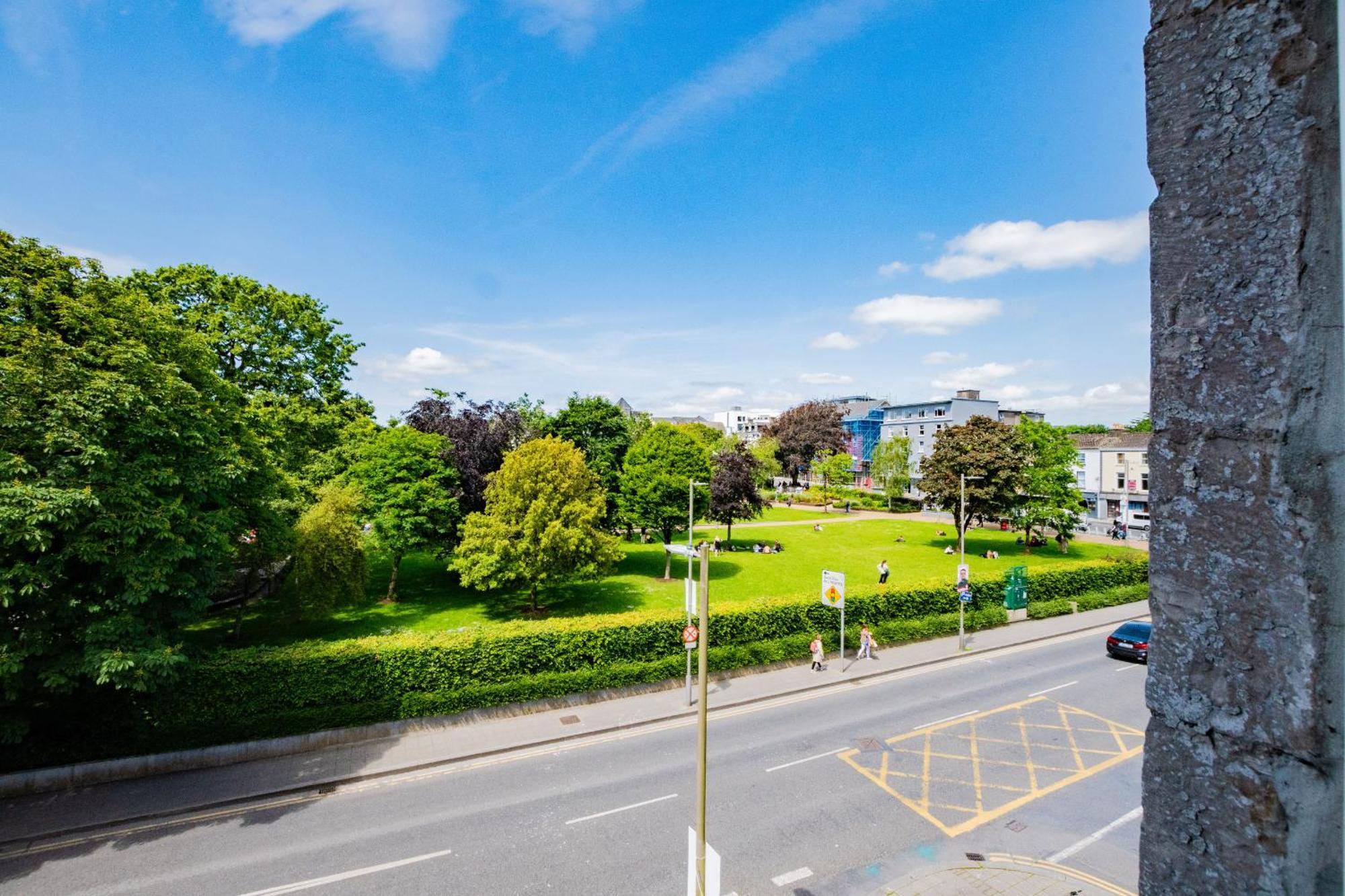 Eyre View - 1 * Galway